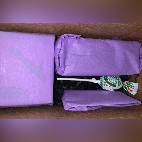 Thank you to my buyers💋 🛍 💌 📦 - Picture 2 of 9